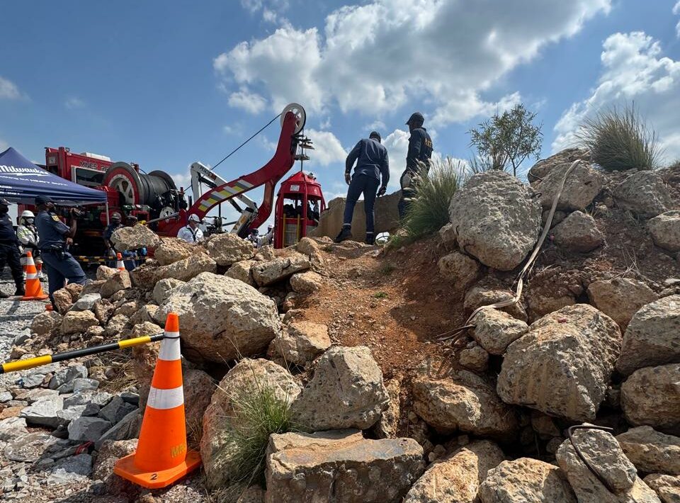 Ascienden a 78 los cadáveres de mineros extraídos en Sudáfrica