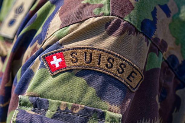 La UE ofrece a Suiza participar en el proyecto ‘Schengen militar’