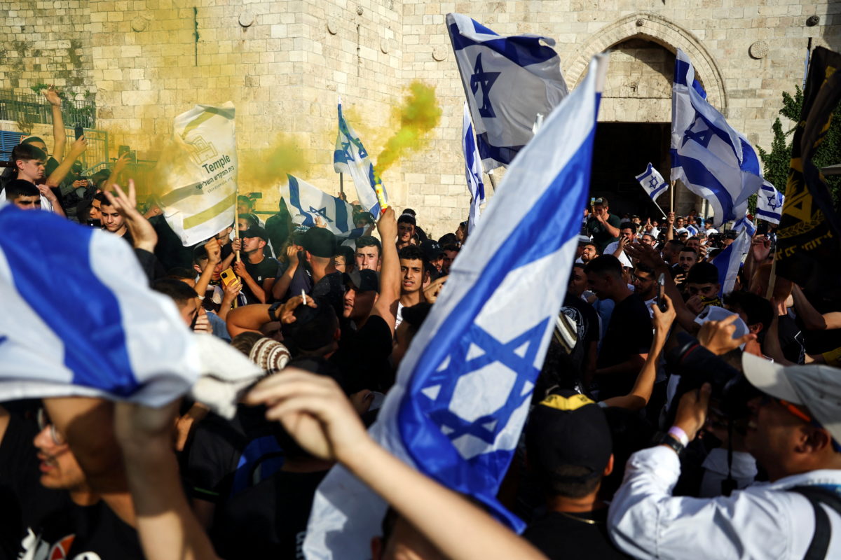 Marcha ultranacionalista israelí recorre Jerusalén entre cánticos racistas y linchamientos