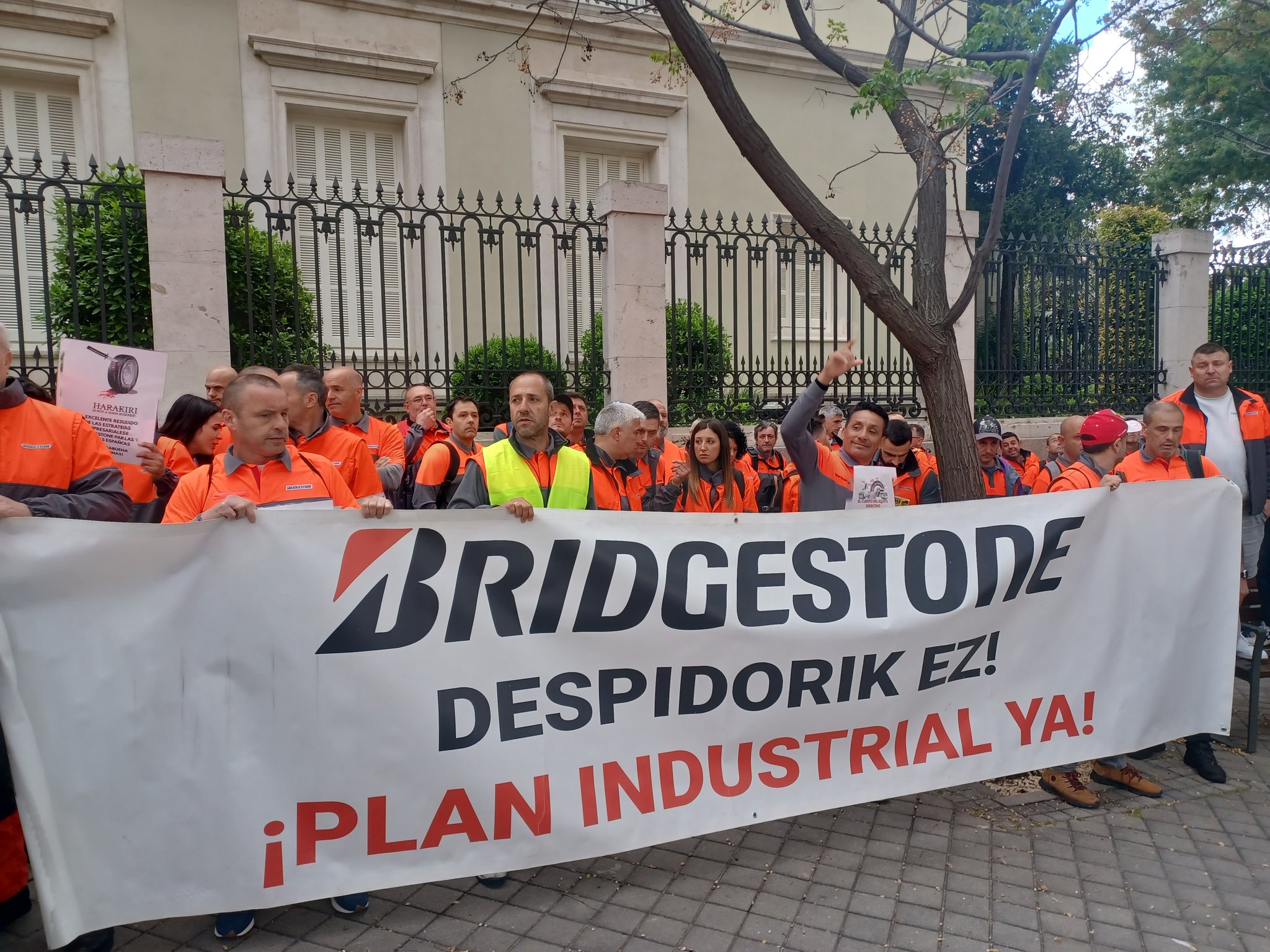 El comité de empresa de Bridgestone en Basauri someterá a referéndum el preacuerdo tras suspender huelgas