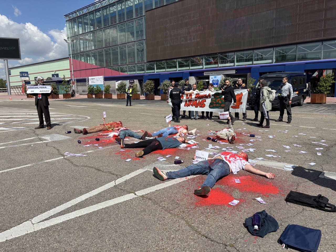 Doce detenidos en una protesta contra la feria de armamento Feindef en Madrid