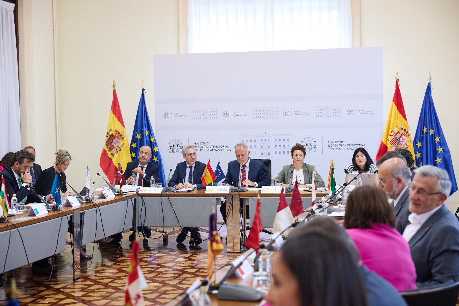 Moncloa remite un protocolo a Canarias tras dos meses sin acoger a menores solicitantes de asilo, como ordenó el Supremo