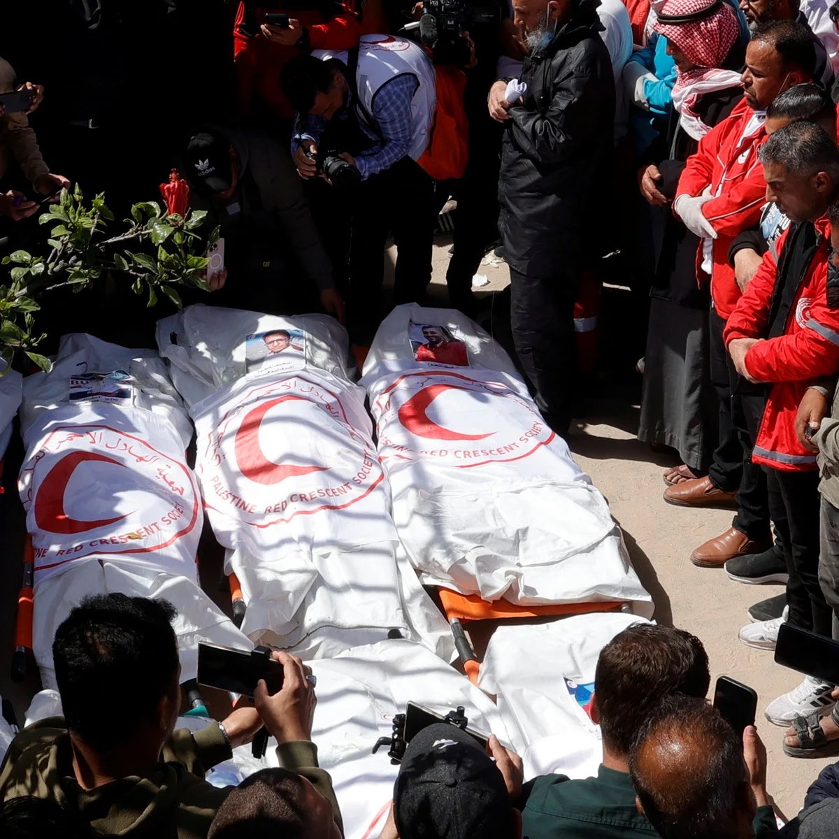 Más de 1.500 trabajadores sanitarios masacrados en Gaza desde 2023