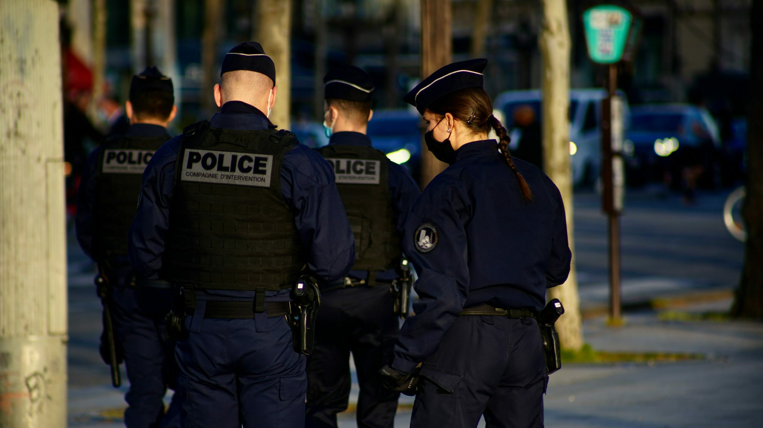 429 víctimas, 215 agresores: la impunidad de las violencias sexuales cometidas por policías y gendarmes franceses